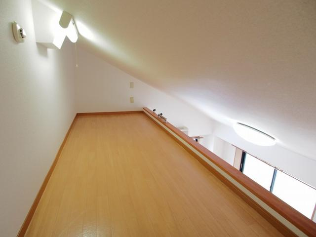 ロフト　床：クッションフロア
