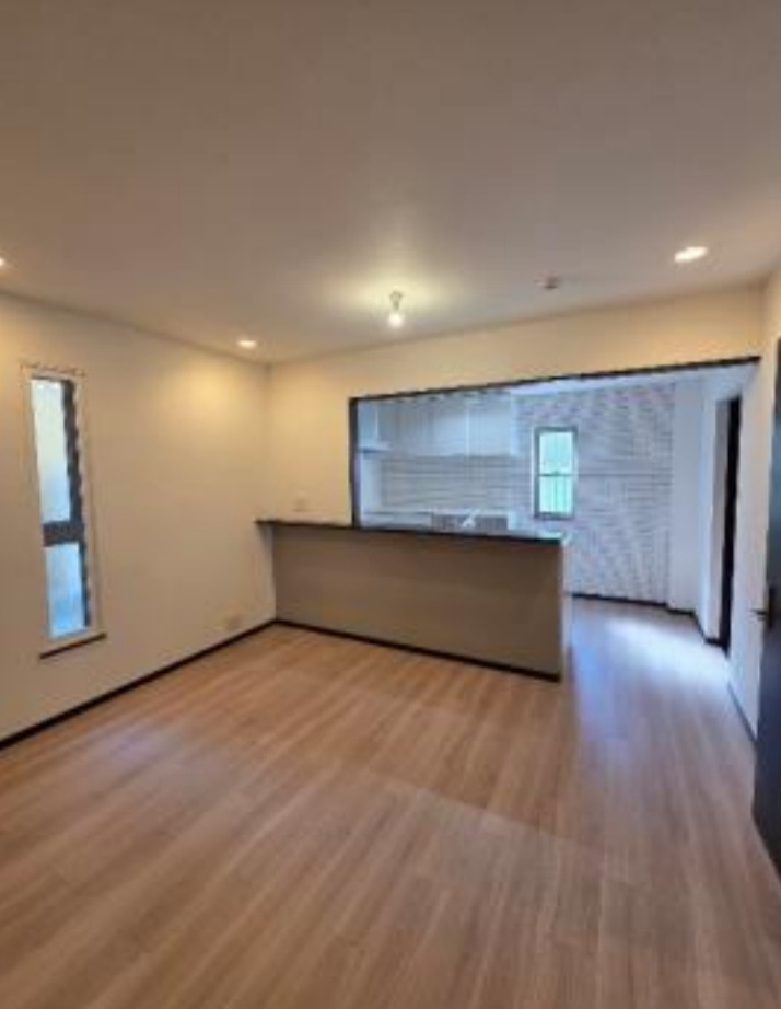 横浜市神奈川区三枚町 中古戸建て【仲介手数料無料】カースペース3台