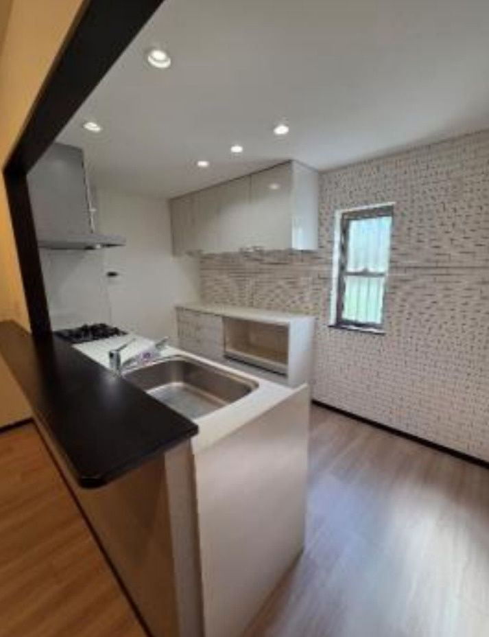 横浜市神奈川区三枚町 中古戸建て【仲介手数料無料】カースペース3台