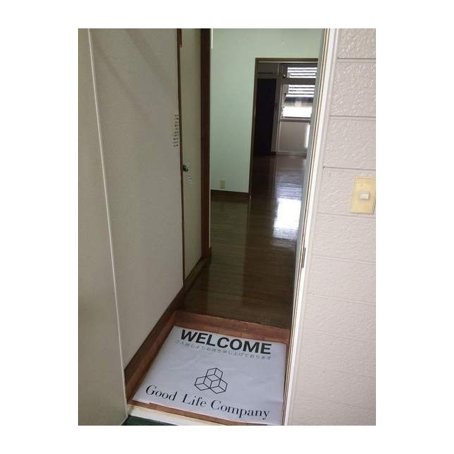 サテライトハイツ光の森の玄関