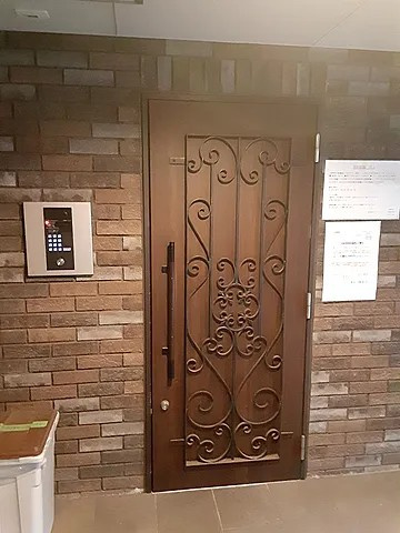 カーサフェリーチェ神谷のエントランス