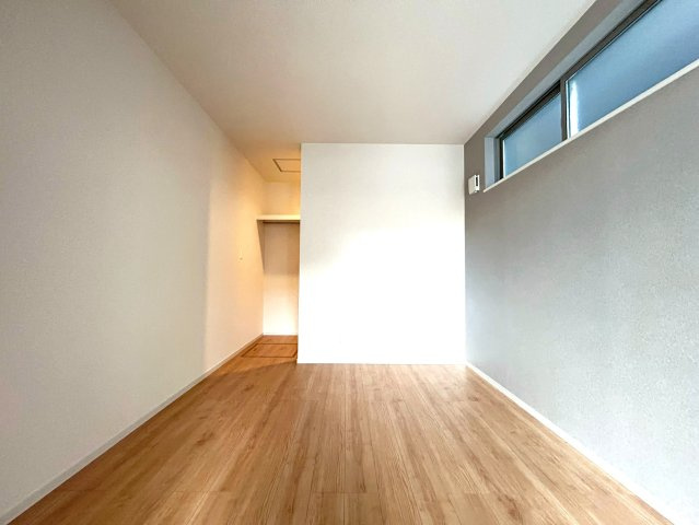 駿河区小黒二丁目　３期　新築戸建　全２棟　１号棟の寝室|2025/12/9撮影