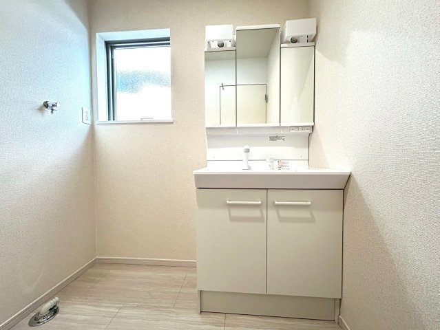 駿河区小黒二丁目　３期　新築戸建　全２棟　２号棟の独立洗面台|2025/12/9撮影