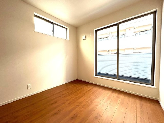 駿河区小黒二丁目　３期　新築戸建　全２棟　２号棟の寝室|2025/12/9撮影