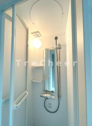 ハーラノヴァ石神井パークのシャワールーム