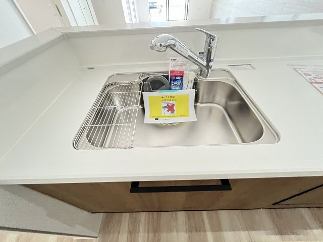 【キッチン】 | 福岡市城南区長尾4丁目2期　2号棟（全4棟）【仲介手数料無料・0円】 | 現地写真。