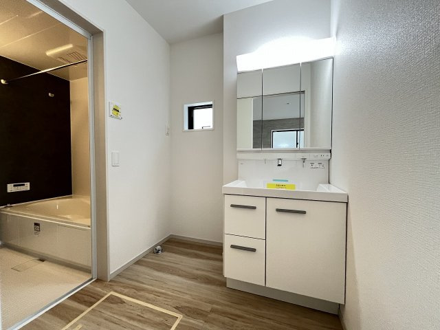 【洗面所】 | 福岡市城南区長尾4丁目2期　2号棟（全4棟）【仲介手数料無料・0円】 | 現地写真。