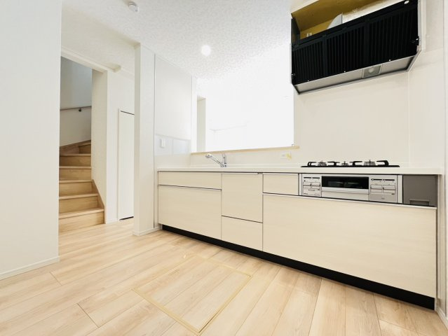 東海市富貴ノ台3-123『仲介手数料無料』新築戸建てのキッチン