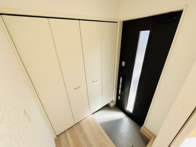 東海市富貴ノ台3-123『仲介手数料無料』新築戸建ての玄関