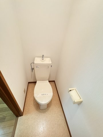 メゾネットKSのトイレ