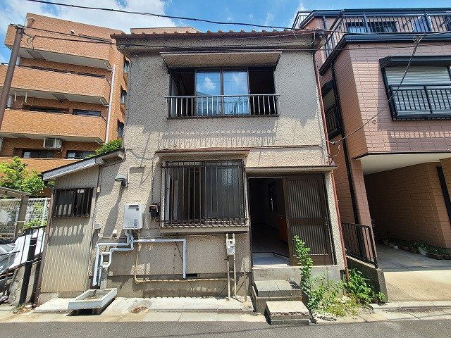 飯原町貸家のエントランス|★建物エントランスの画像です★