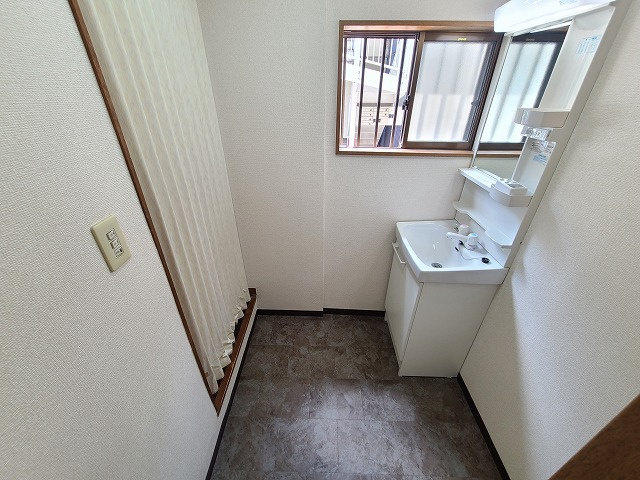 飯原町貸家の洗面所|★脱衣スペースの画像です★