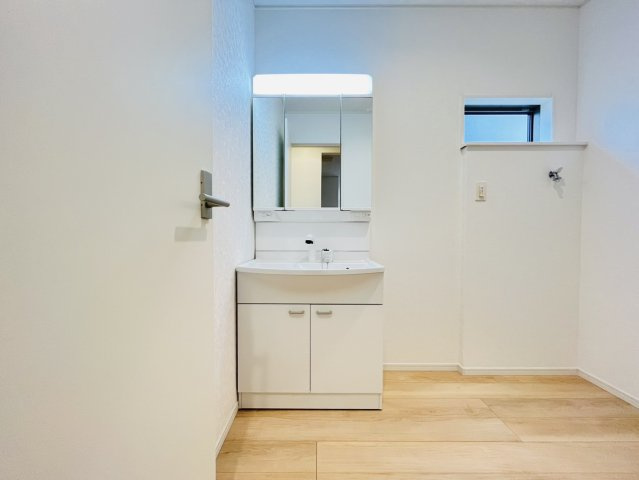 東海市富貴ノ台3-123『仲介手数料無料』新築戸建ての独立洗面台