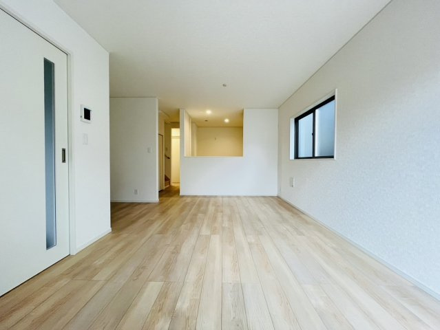 東海市富貴ノ台3-123『仲介手数料無料』新築戸建ての居間・リビング