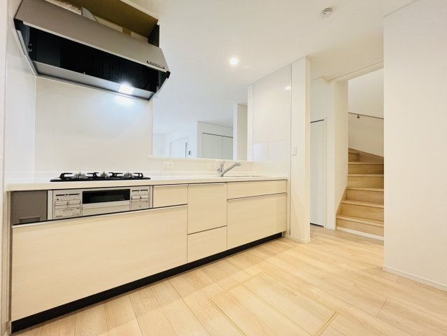 東海市富貴ノ台3-123『仲介手数料無料』新築戸建てのキッチン