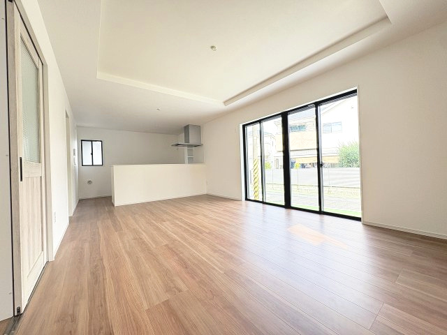 【居間・リビング】 | 福岡市城南区長尾4丁目2期　3号棟（全4棟）【仲介手数料無料・0円】 | 現地写真。