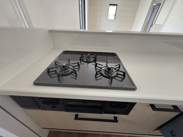 【キッチン】 | 福岡市城南区長尾4丁目2期　3号棟（全4棟）【仲介手数料無料・0円】 | 現地写真。