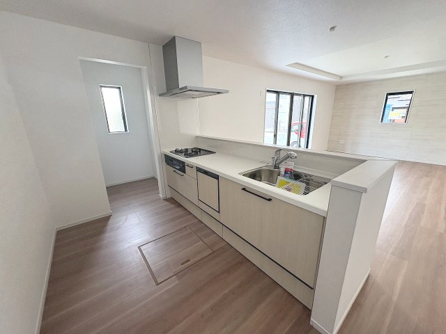 【キッチン】 | 福岡市城南区長尾4丁目2期　3号棟（全4棟）【仲介手数料無料・0円】 | 現地写真。