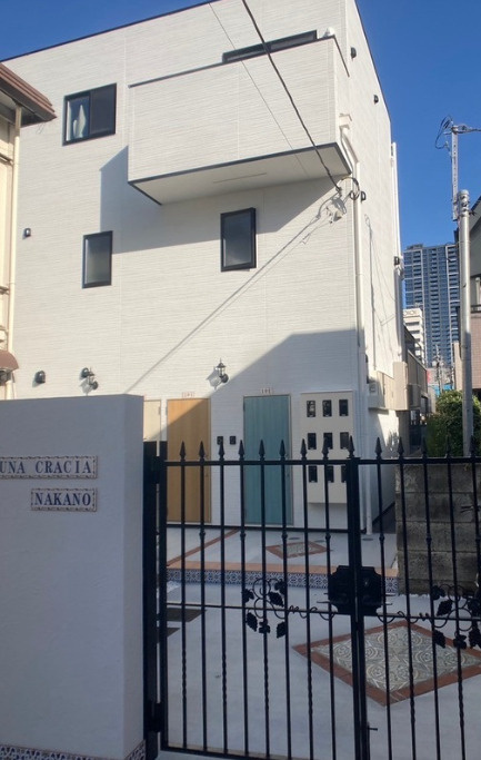 ソルナクレイシア中野のエントランス