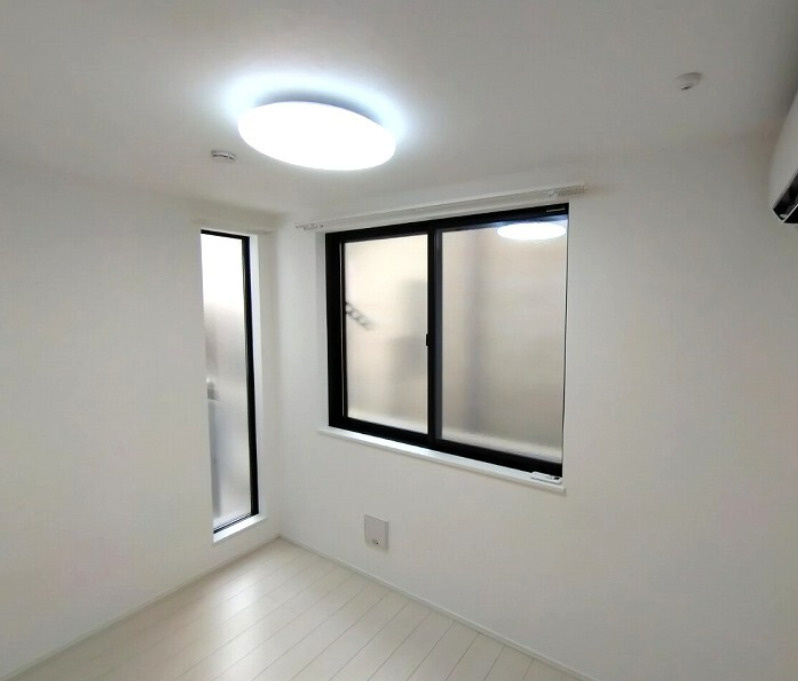 ソルナクレイシア中野の居間・リビング