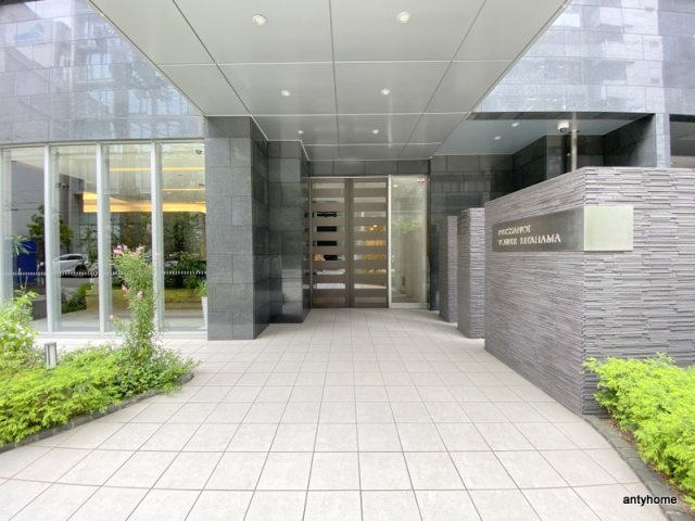 プレサンスタワー北浜　仲介手数料無料のエントランス