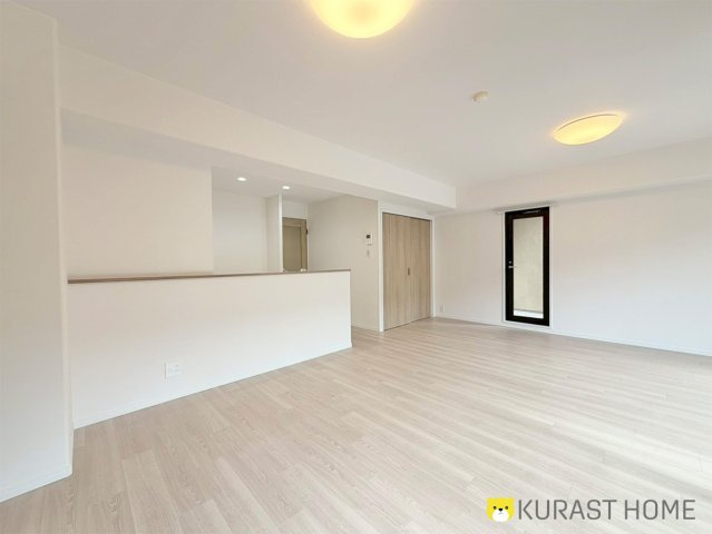 サンシティ桂坂参番館　3階の居間・リビング