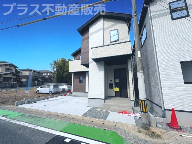 【外観】 | 福岡市城南区長尾4丁目2期　4号棟（全4棟）【仲介手数料無料・0円】 | 現地写真。プラス不動産販売なら、現場の全ての棟をまとめてご見学頂けます。