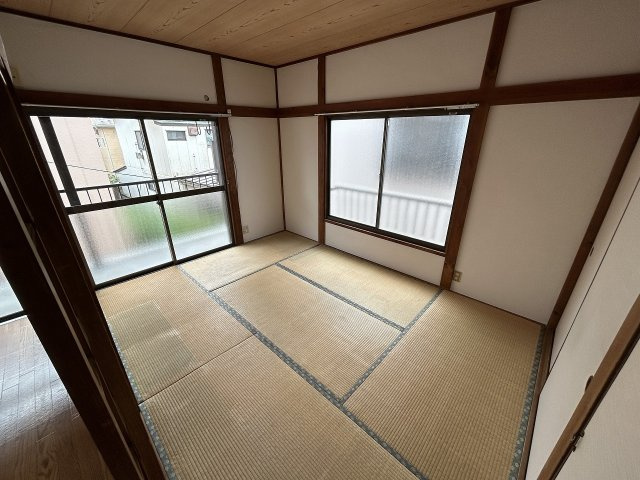 コーポ中川の居間・リビング