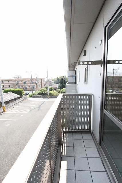 熊本市東区長嶺東７丁目のアパートのバルコニー