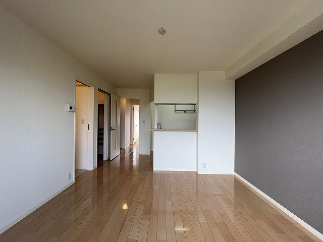 熊本市東区長嶺東７丁目のアパートの居間・リビング