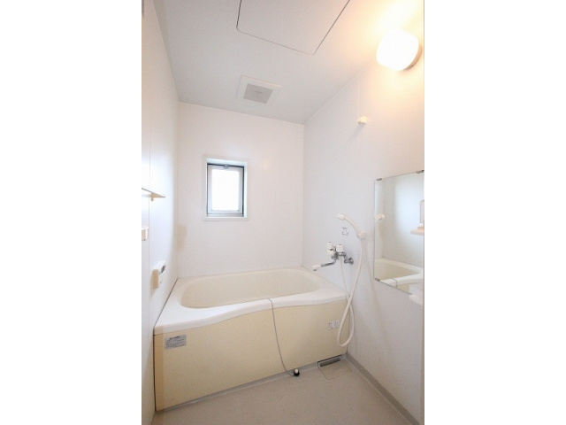 熊本市東区長嶺東７丁目のアパートの浴室