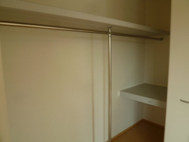 葛城市北花内のアパートの収納