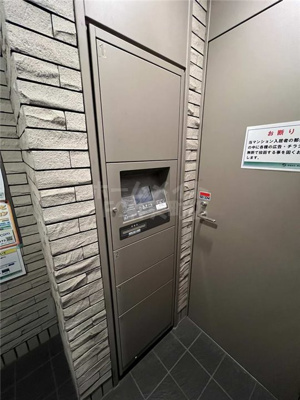 【その他共用部分】 | Peace Sakai | 宅配ボックスがあります