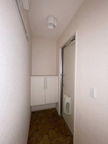 葛城市長尾のアパートの玄関