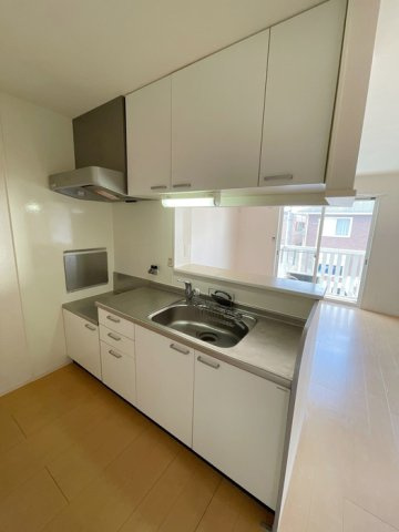 葛城市長尾のアパートのキッチン