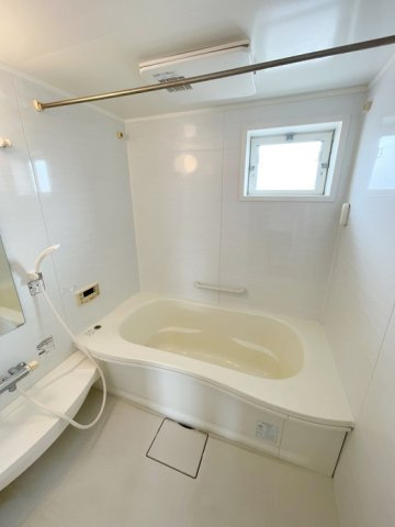 葛城市長尾のアパートの浴室