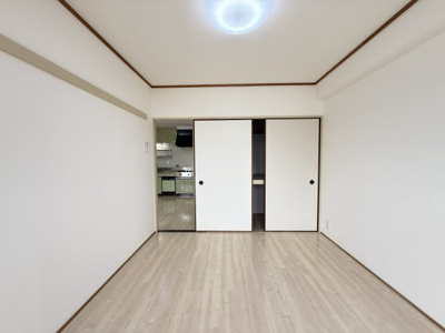 【洋室】 | シャトーレイクルイーズ