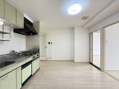 【居間・リビング】 | シャトーレイクルイーズ