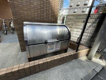 【その他共用部分】 | コージーコート西新宿 | 敷地内ゴミ置き場完備！