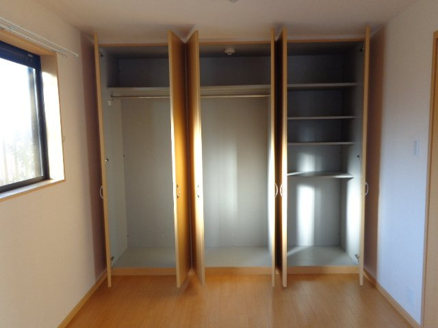 ガーデン池花の収納|クローゼット