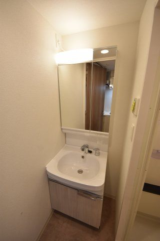 エスライズ神戸三宮山手通2番館の洗面所