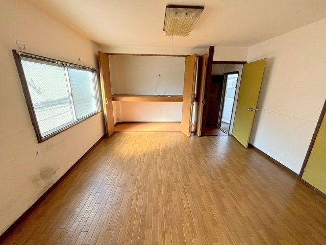 双和ビルの居間・リビング