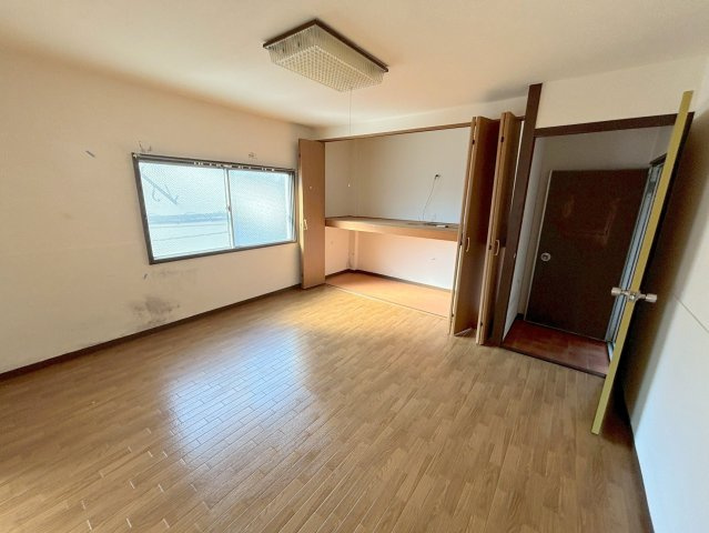 双和ビルの洋室