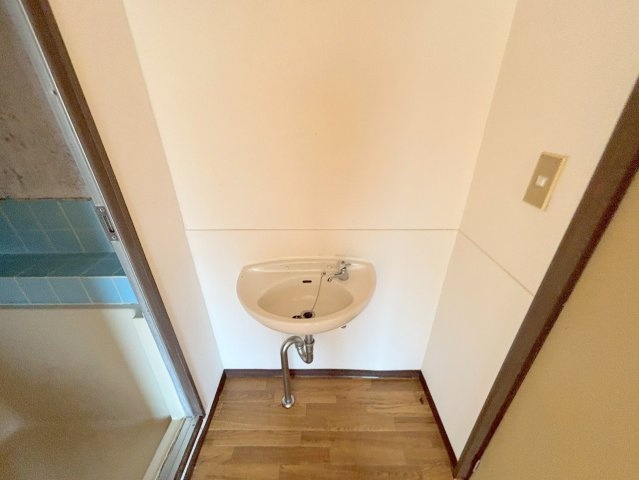 双和ビルの洗面所