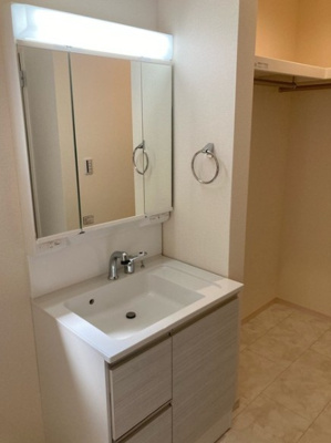 【独立洗面台】 | 箕面市半町3丁目新築戸建 | 同社施工例