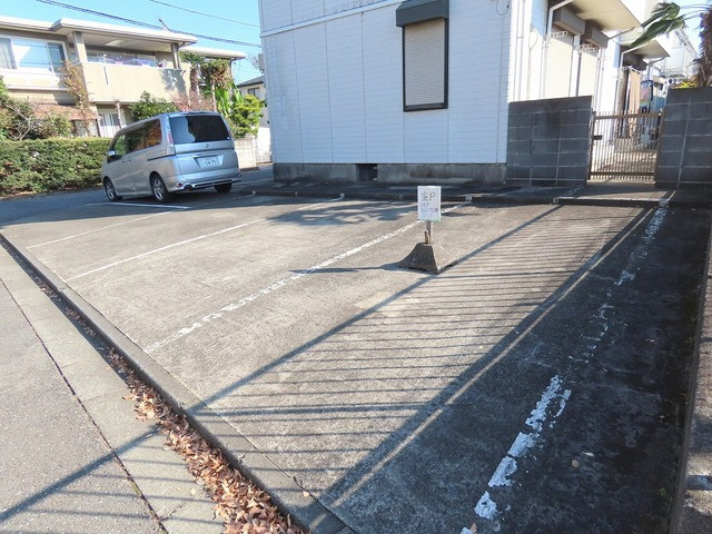 シティハイムもみじの駐車場