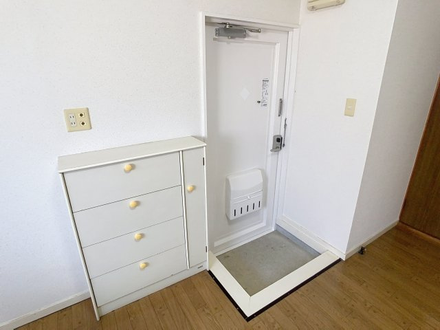 スクールCの玄関