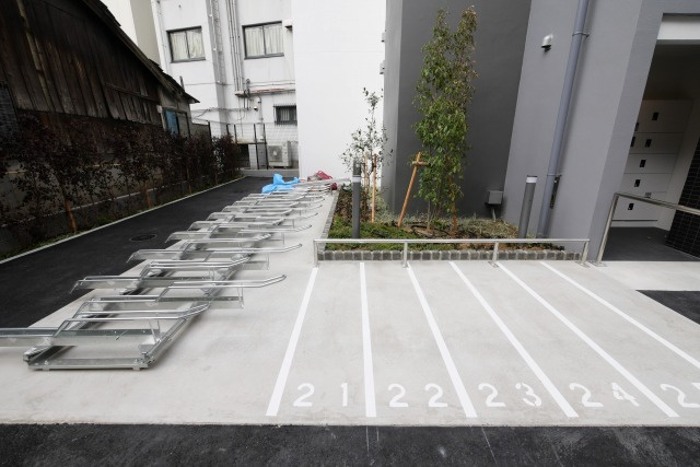 フェルザ福島の駐車場