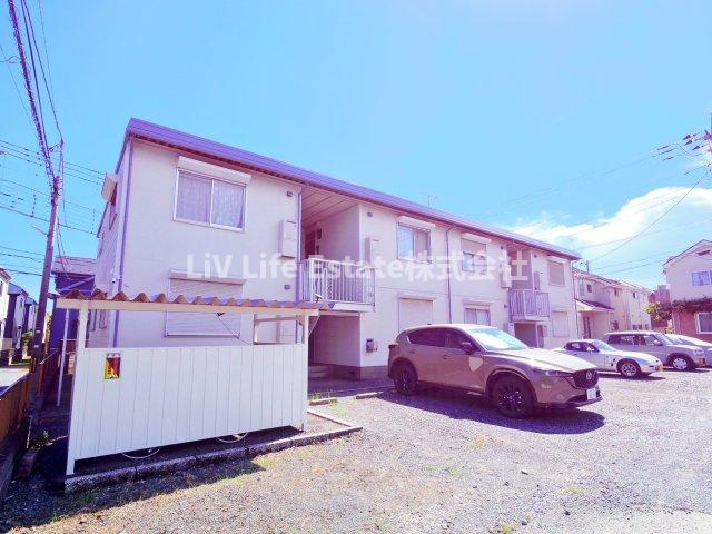 シャトルホワイト