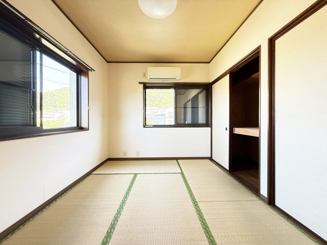 孕西町貸家の和室